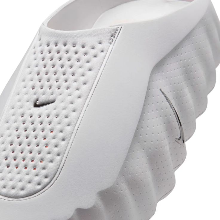 NIKE Mind 001 Slides