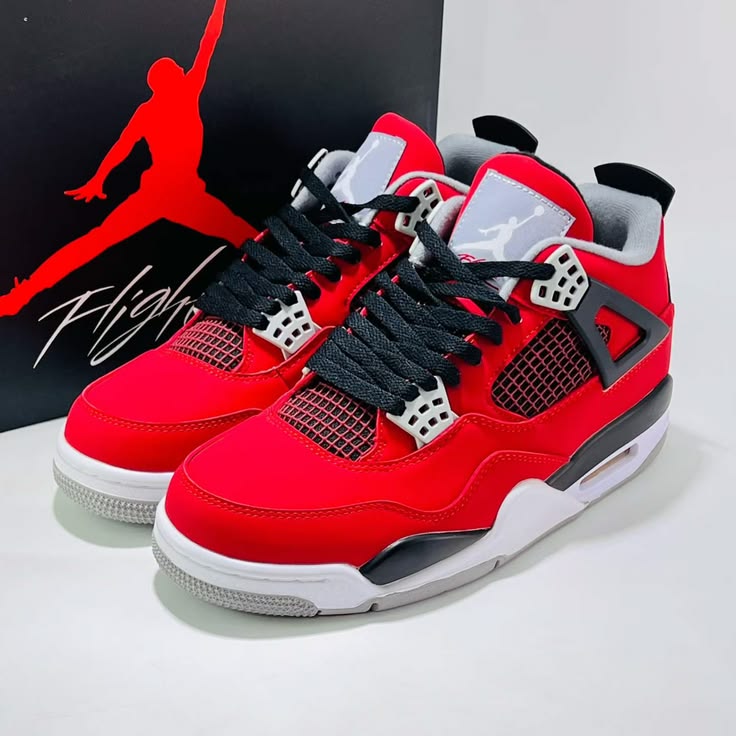 AIR JORDAN Jordan 4 Retro