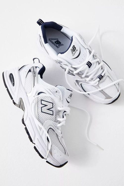 NEW BALANCE 530 Sneakers